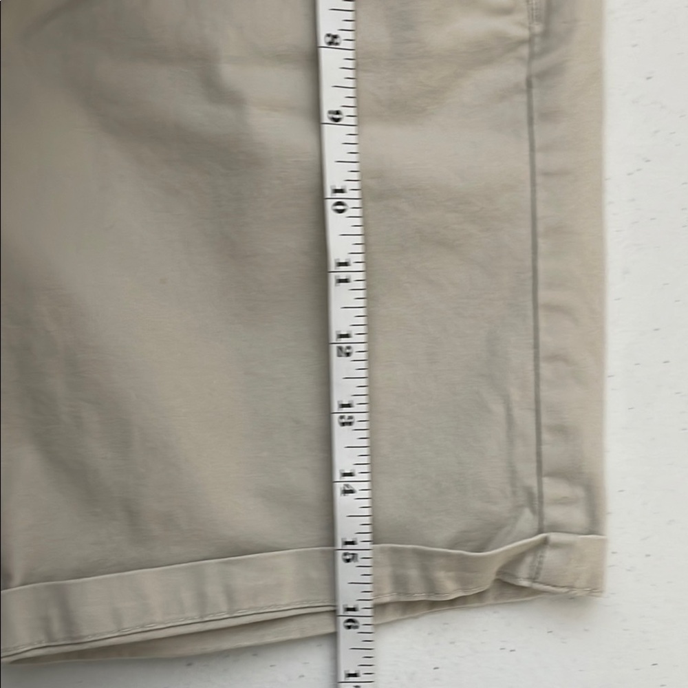 American Eagle Outfitters Women's Tan Shorts - Picture 7 of 7